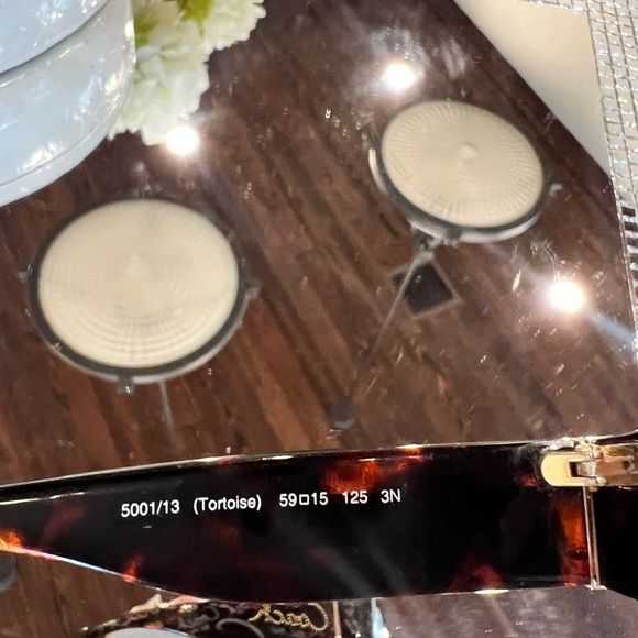 Women’s COACH sunglasses - Picture 4 of 5